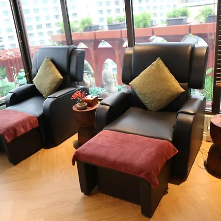 Me Saigon Boutique Hotel-3